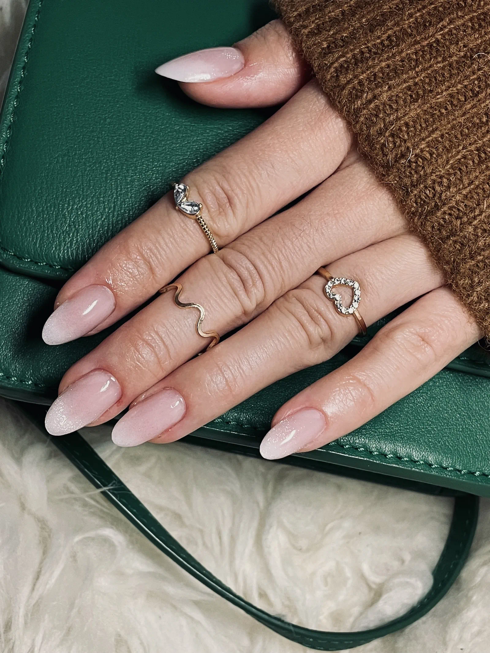 Soft pink ombré nails